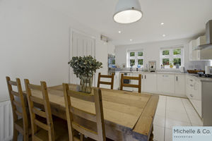 Kitchen/diner- click for photo gallery